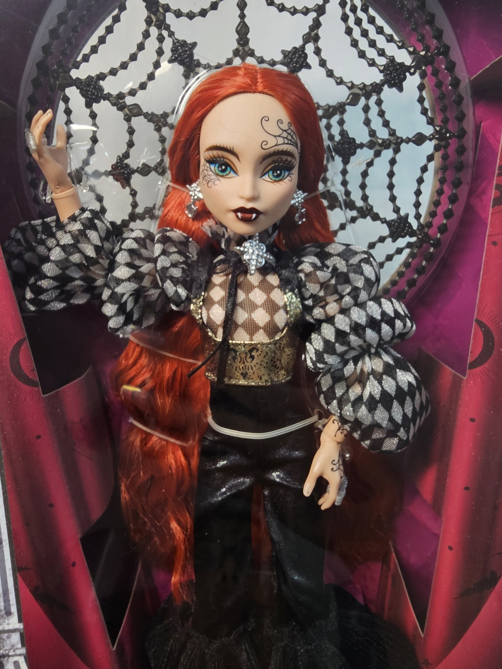 Monster High x Harris Reed “Witch Weaver”